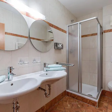 Almrose Appartement *